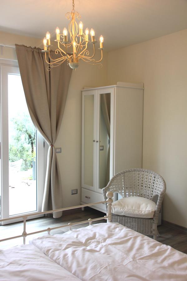 Bed and Breakfast Oliveto Лимоне-суль-Гарда Экстерьер фото